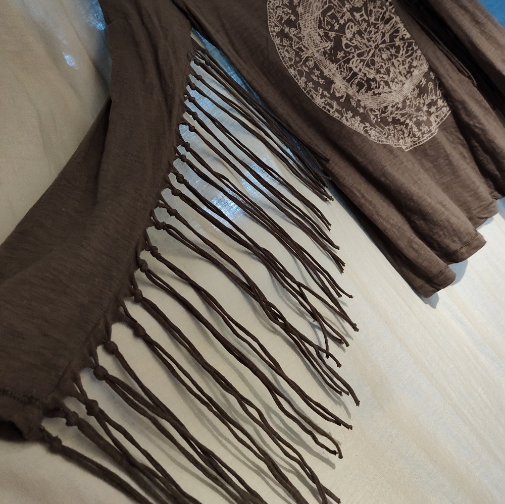 CHELSEA & VIOLET FRINGE TOP